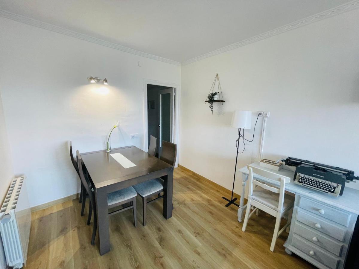 Beach Apartment Barca 6 Sant Adria de Besos Buitenkant foto